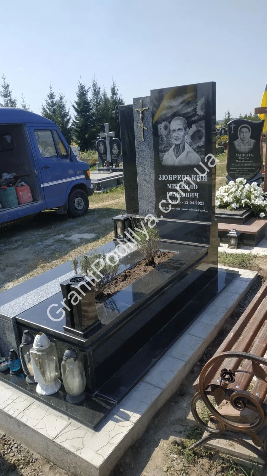 Подвійний пам'ятник з граніту - Кам'янець-Подільський | GranitPodillya